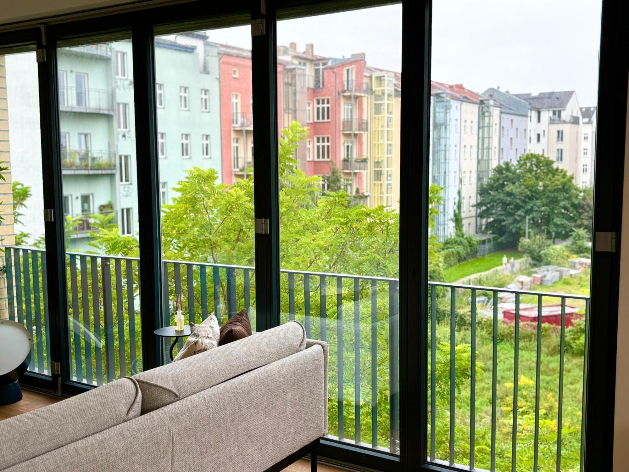 2 Bedroom Mauerpark-Apartment, Berlin Mitte View Calendar Zewnętrze zdjęcie